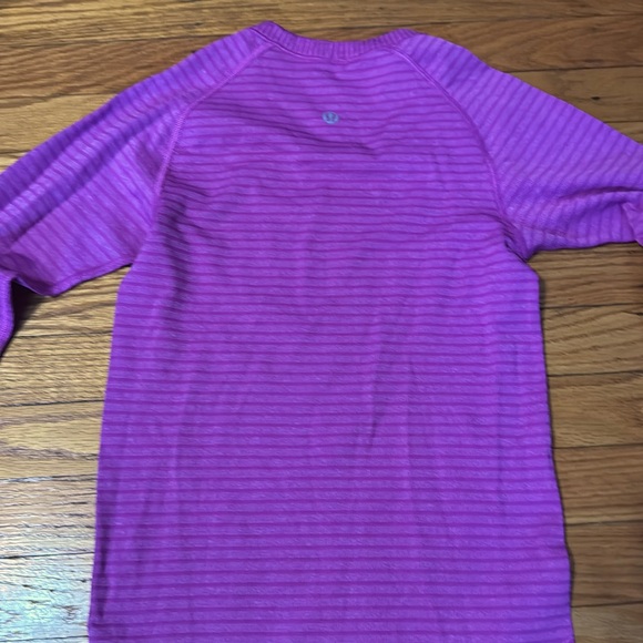 Lululemon swiftly top. EUC size 2 - Picture 4 of 6